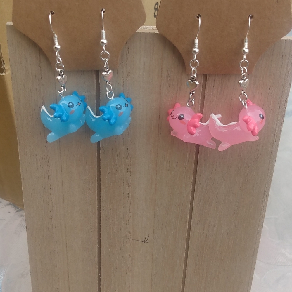 Blue kawaii axolotl earrings! Anime animal aesthetic dangle earrings